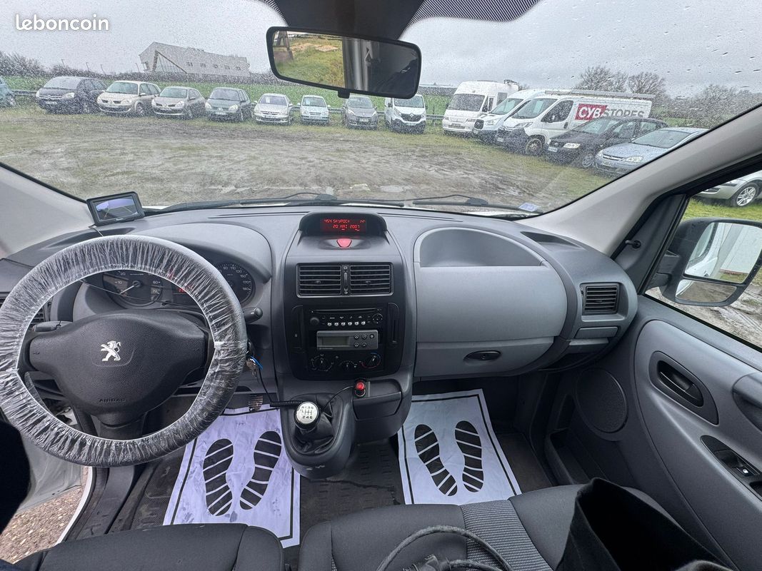 PEUGEOT EXPERT 2.0 HDI 130cv FRIGO NEGATIF/POSITIF ROUTE / SECTEUR 1°MAIN GARANTIE 6 MOIS (image 2)