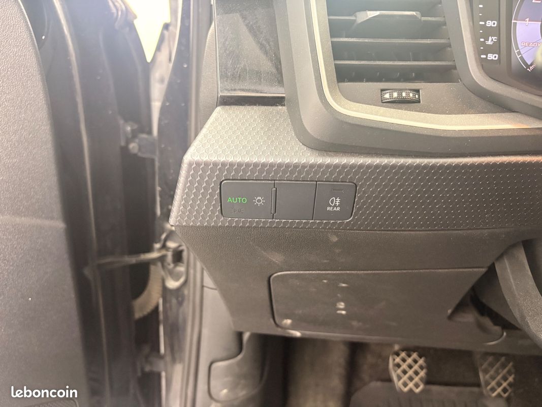 Audi A1 Sportback 25 TFSI Design APPLE CARPLAY/ANDROID AUTO/RADAR DE RECUL/VIRTUAL COCKPIT (image 29)