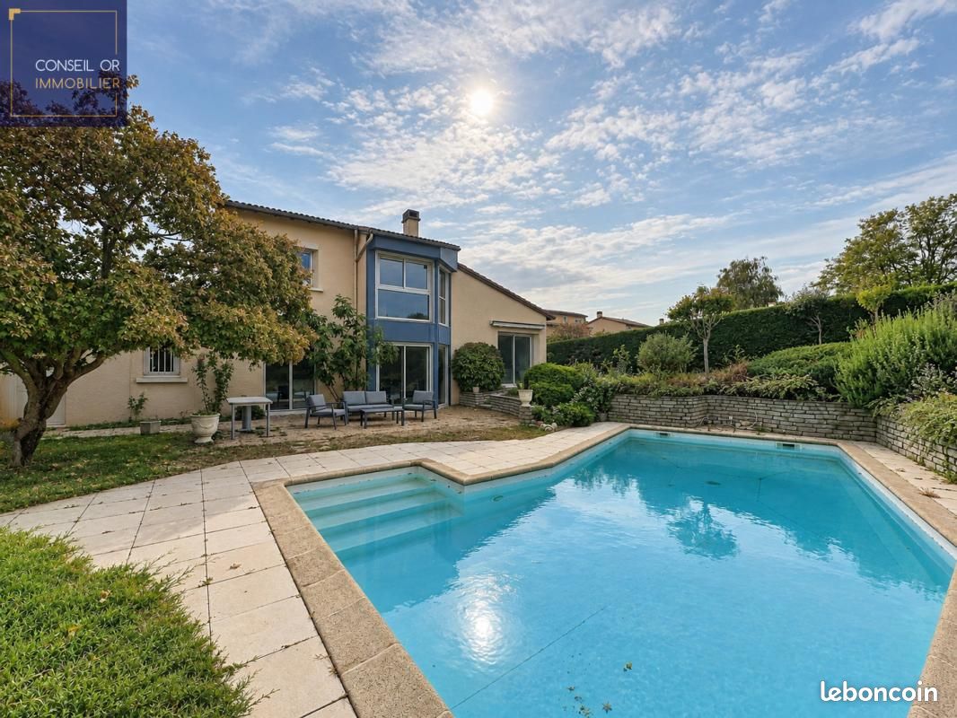 Maison 5 pièces 125 m² · à Saint-Genis-Laval · 125 m² · 649 000 €