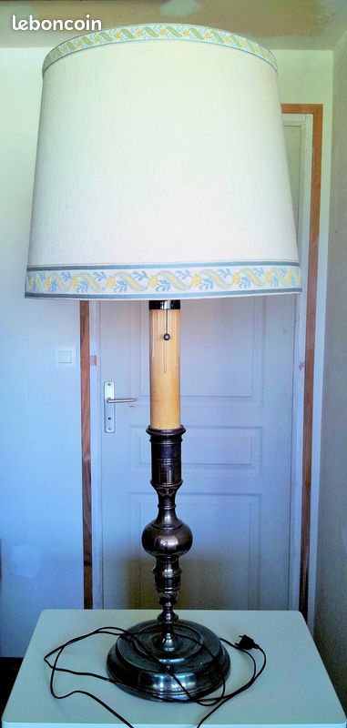 Lampadaire ancien, pied cierge bronze argenté (image 1)