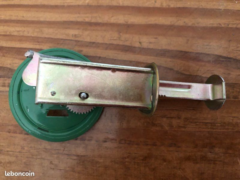 Jouet Tin Treasures F008 - Soucoupe Volante Mécanique En Métal (à Clé)