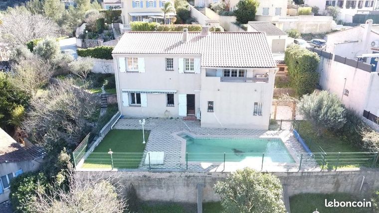 Propriété 6 pièces 180 m²
