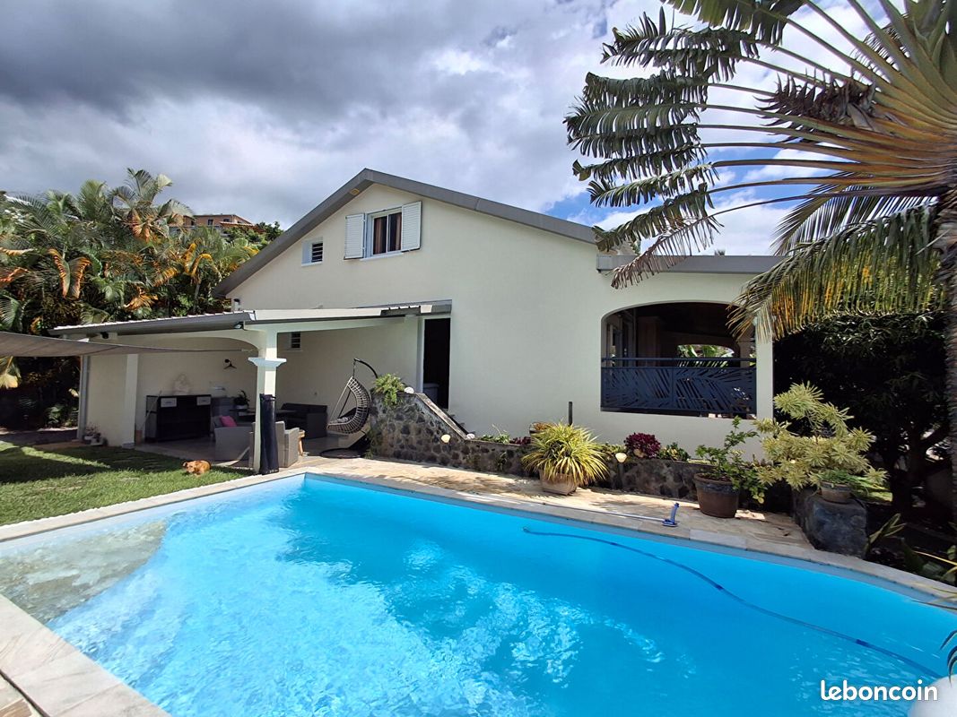 Maison 6 pièces 143 m² · à La Possession · 143 m² · 550 000 €