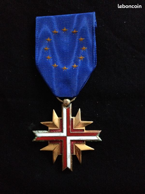 Medaille De Confederation Europeenne Des Anciens Combattants - Collection