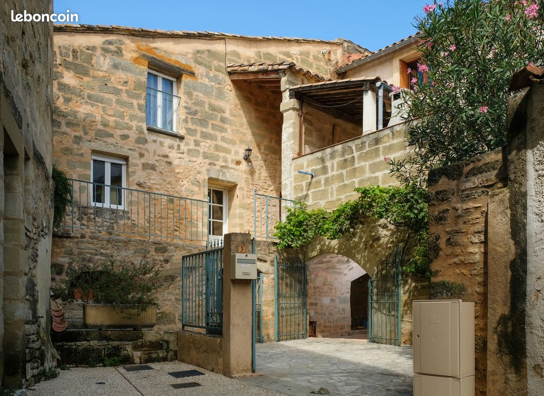 Maison 5 pièces 130 m² · à Saint-Quentin-la-Poterie · 130 m² · 375 000 €