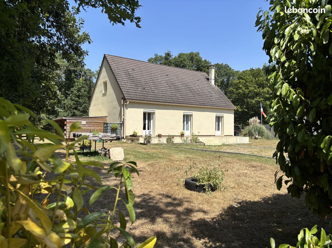 Maison 5 pièces 161 m² · à Bazoches-sur-le-Betz · 161 m² · 199 000 €