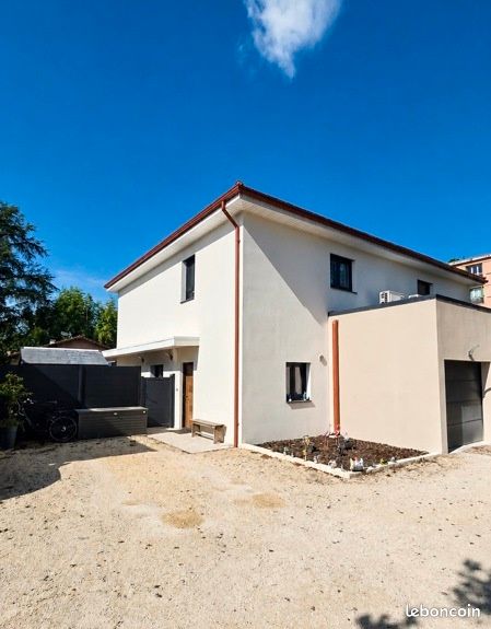 Maison 4 pièces 90 m² · à Tullins · 90 m² · 347 000 €