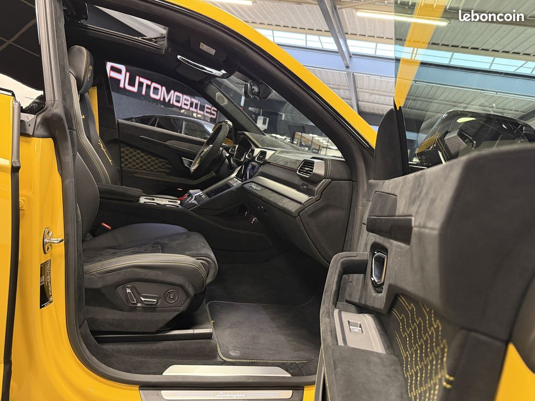 Lamborghini URUS PERFORMANTE 4.0 V8 666CV BITURBO / TOIT OUVRANT / ORIGINE FRANCE (LAURENT AUTO) (image 16)