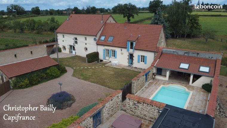 Maison 15 pièces 320 m²