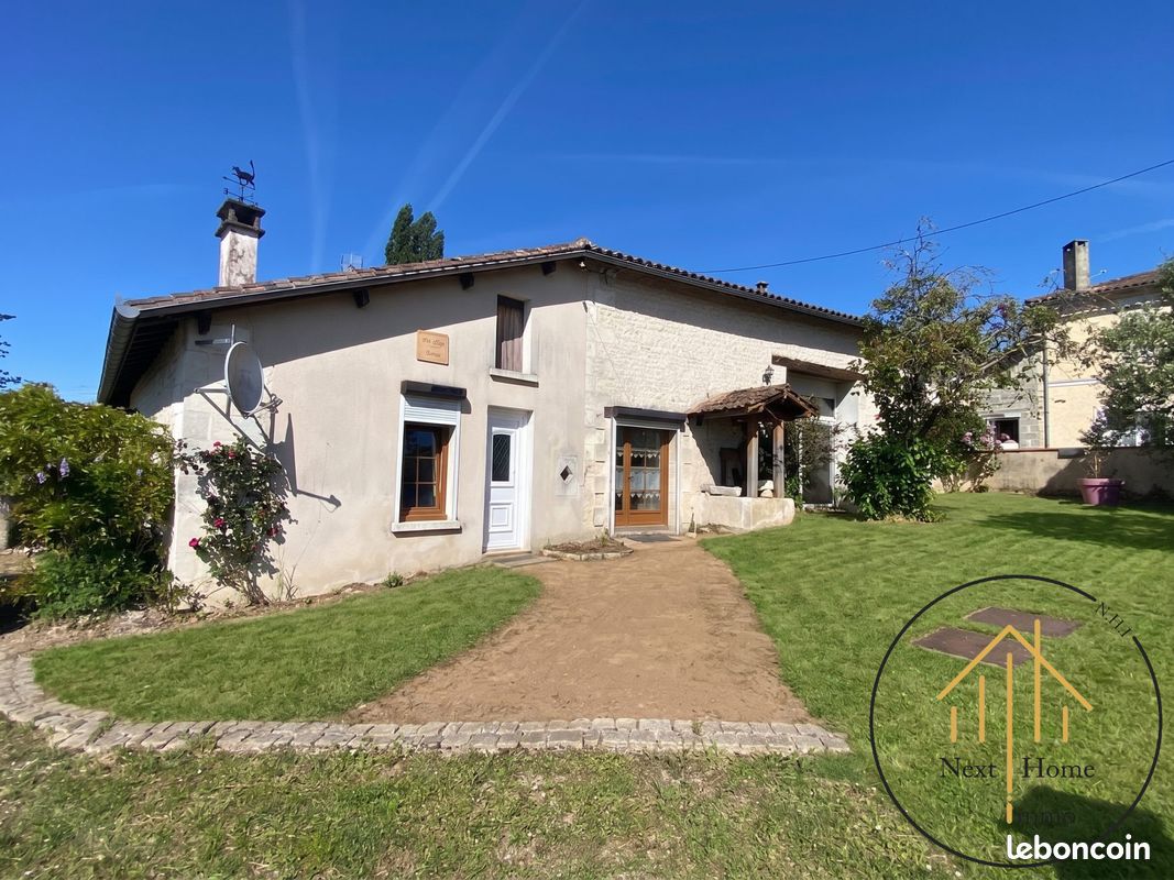 Maison 7 pièces 200 m² · à Chalais · 200 m² · 162 500 €