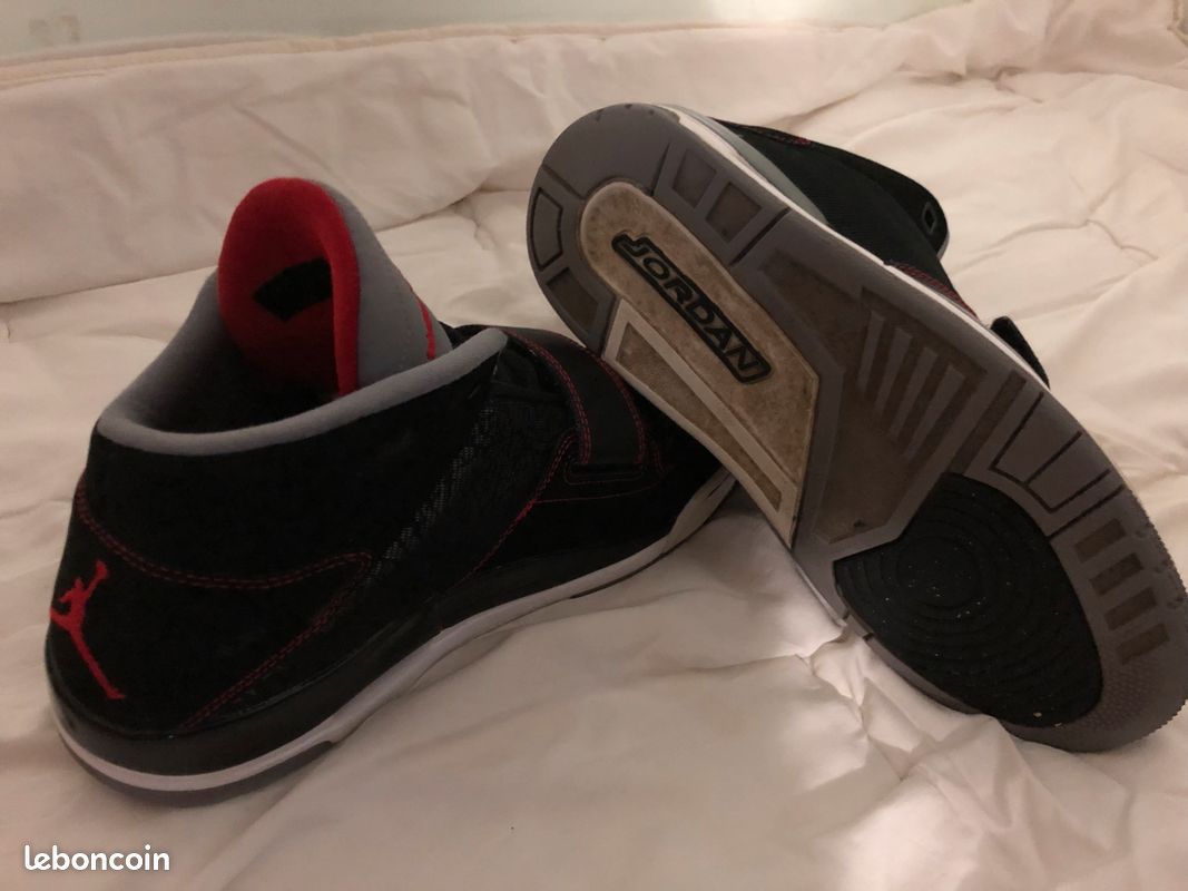 Air Jordan Flight Club 90'S Black Gym Red Cement Grey en T.B.E (image 2)
