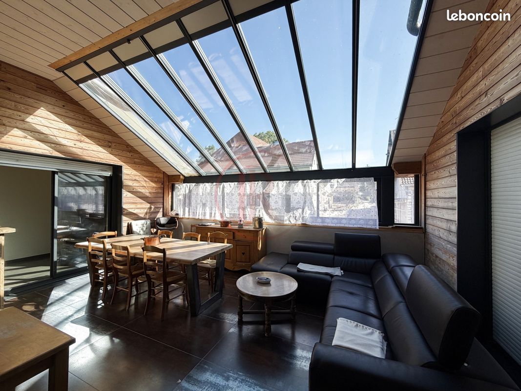 Immeuble 287 m² · à Les Premiers Sapins · 287 m² · 279 000 €