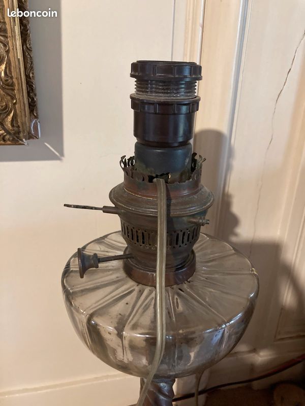 Lampe à pétrole 19e siècle (image 2)