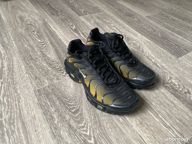Nike Air Max Plus TN noir/jaune �?Taille 36 - PRIX N'脡GOCIABLE - Chaussures