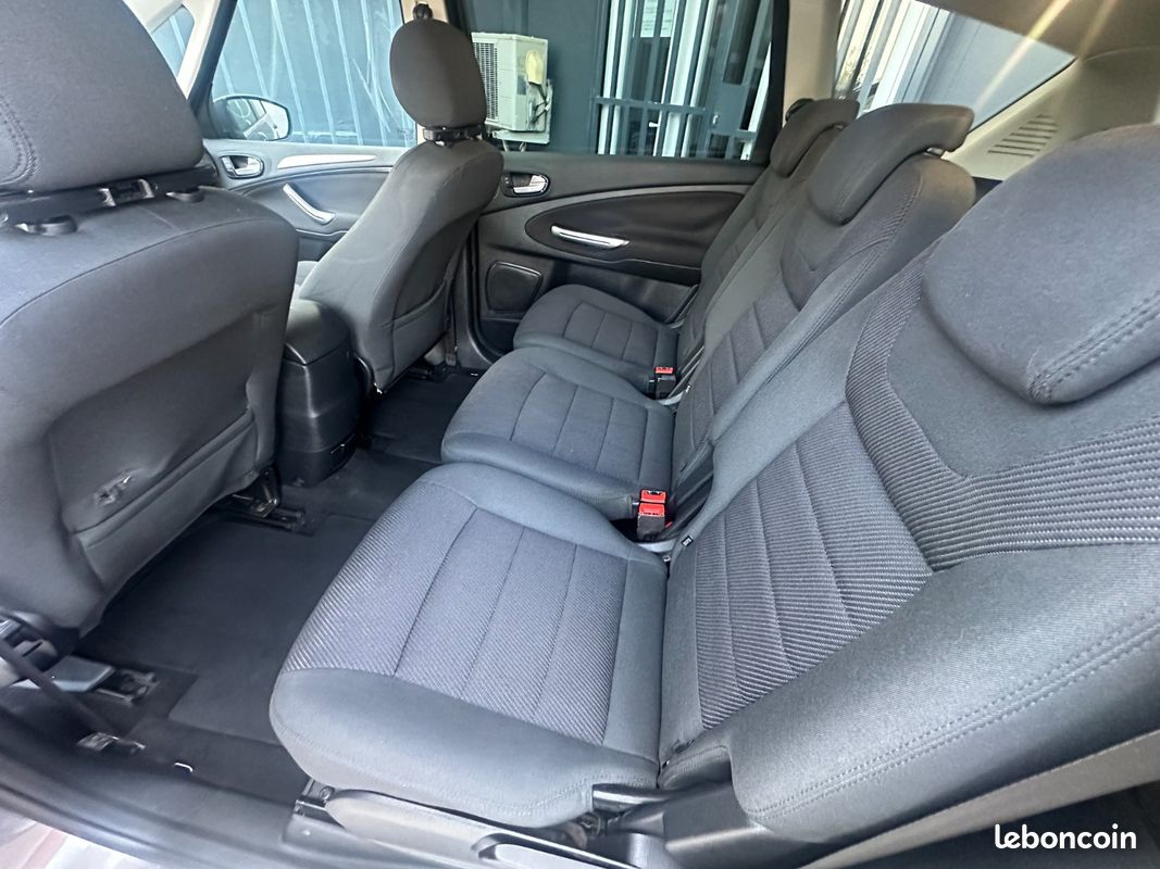 FORD S-MAX 2.2 TDCi 200ch Titanium 7places (image 6)