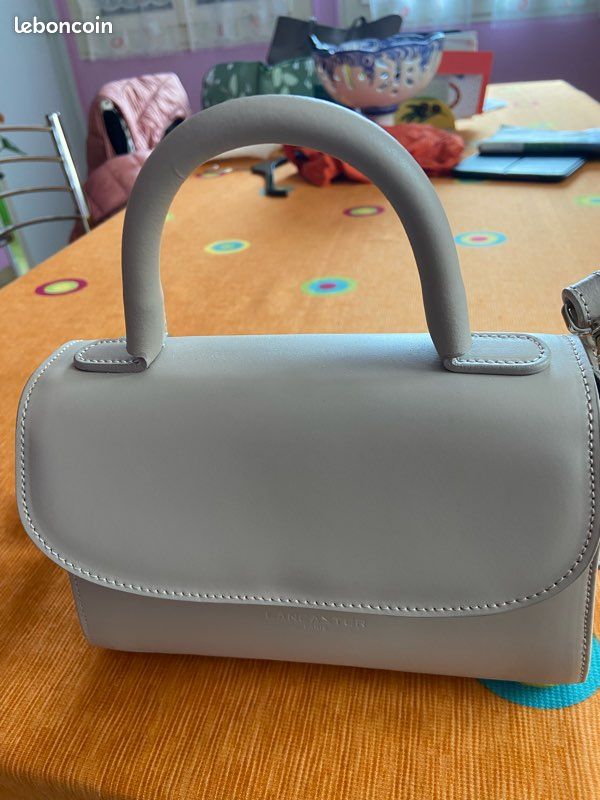 Lyon Magasin Lancaster Porte Documents Mademoiselle Business