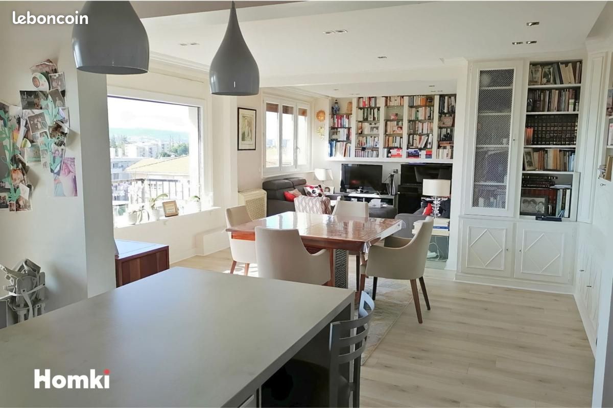 Appartement 4 pièces 104 m² · à Bron · 104 m² · 383 900 €