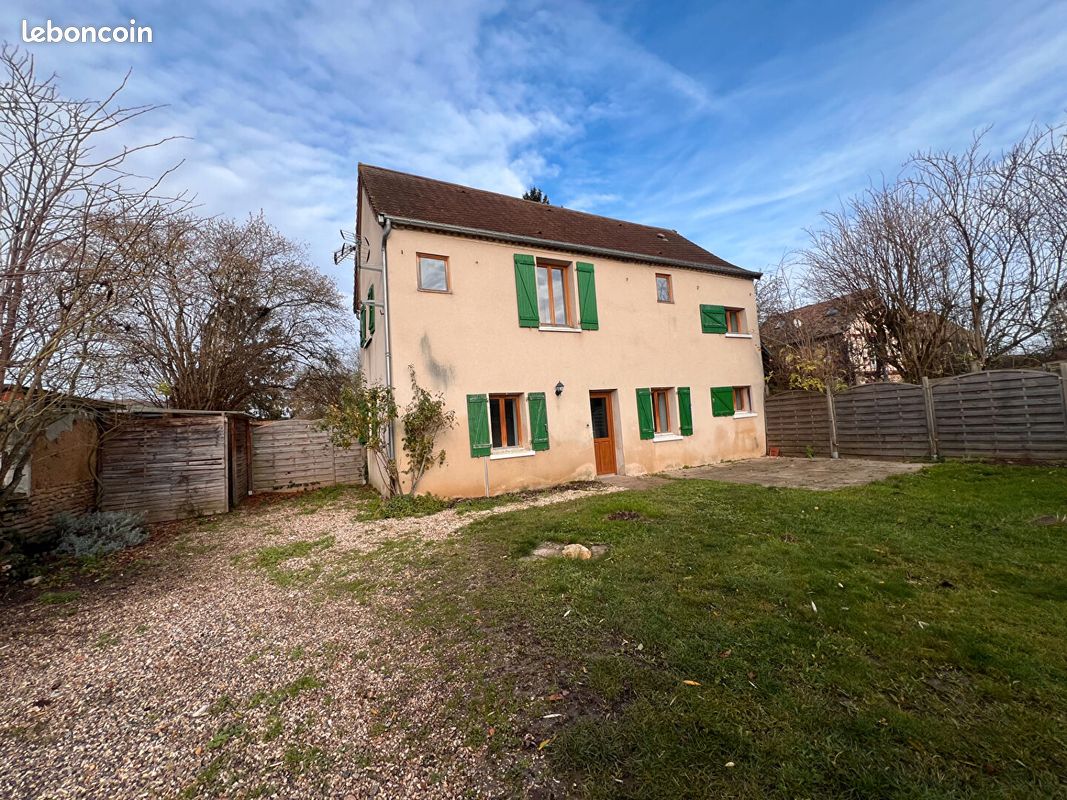 Maison 3 pièces 81 m² · à Jouy-sur-Eure · 81 m² · 885 €/mois