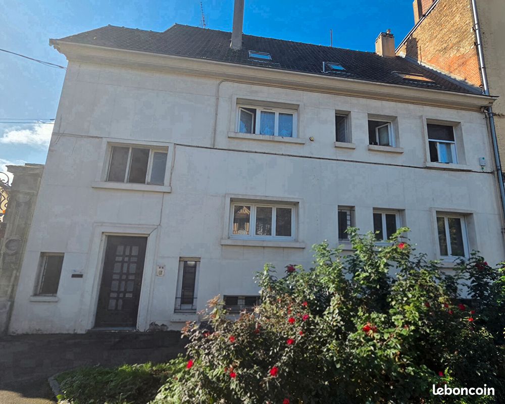 Immeuble 11 pièces 210 m² · à Elbeuf · 210 m² · 225 000 €