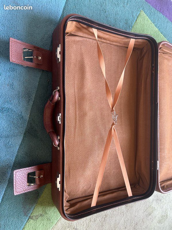 Valise Vintage En Cuir Marron – Angleterre Années 60 – Souple Et Légère