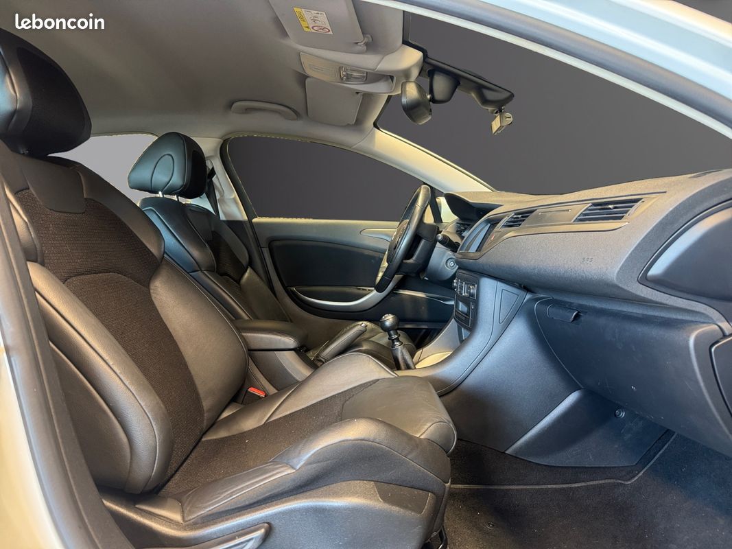 CITROEN C5 III 2.0 BLUE HDI 150 HYDRACTIVE EXCLUSIVE - 150Ch - Garantie 12 mois (image 10)