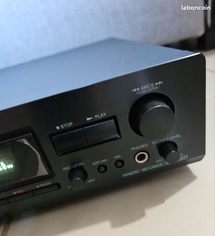 Enregistreur minidisc.
MD-2321.
Onkyo.
Neuf, mais carton hs (image 3)
