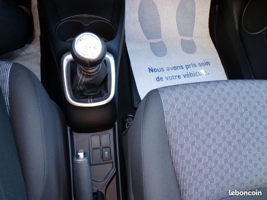 Toyota Yaris 90cv D-4D DYNAMIC (image 26)
