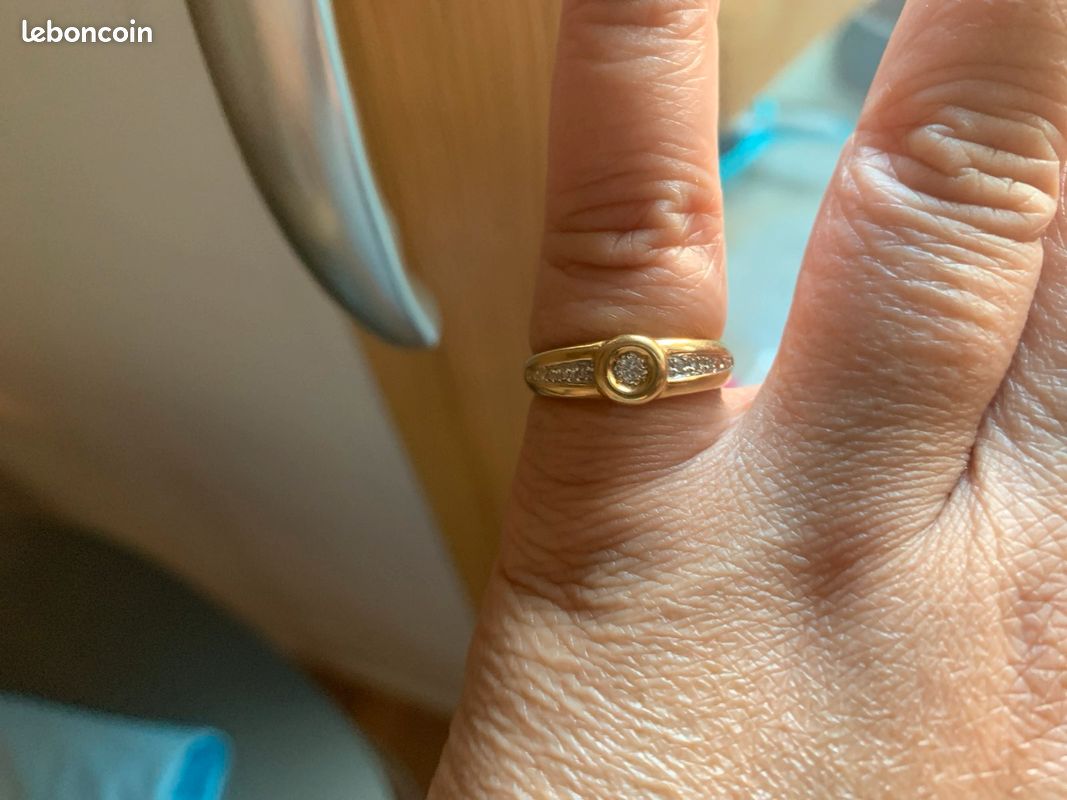 Bague 18 carats incrustée de diamants véritables (image 2)