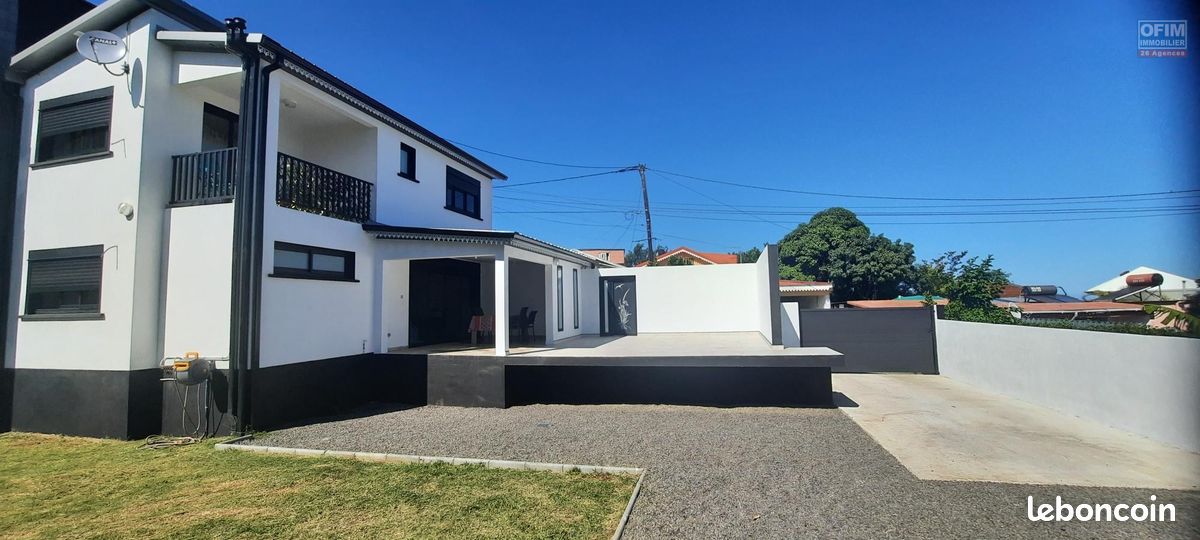 Maison 4 pièces 86 m² · au Tampon · 86 m² · 349 000 €