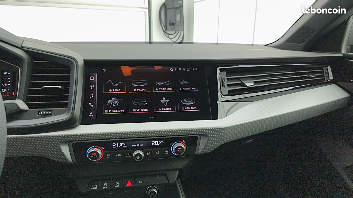 AUDI A1 Sportback 35 TFSI 150 ch S tronic 7 S Line (image 13)