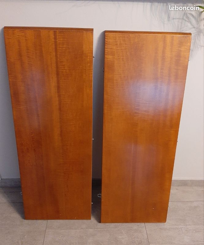 Table ovale de salle à manger en bois (image 5)