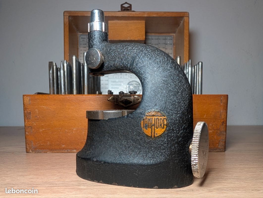 Coffret Potence Favorite - Occasion, En Bon état, Pour Réparation Ou Bricolage, Fabriqué En France