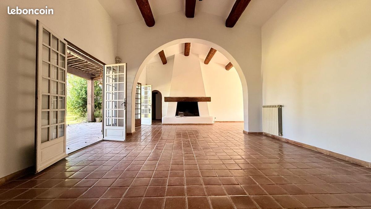 Maison 6 pièces 170 m² · à Saint-Bauzille-de-Montmel · 170 m² · 419 000 €