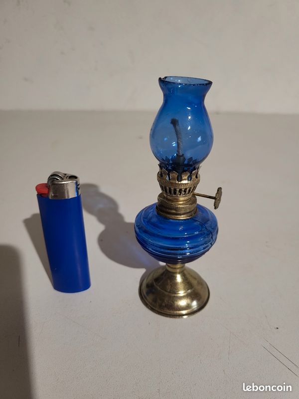 Lampe à Huile Miniature, Petite Lampe à Huile Vintage En Verre Bleu Cobalt Lanterne Decorative Lampe A Kerosene Miniature Lampe A Poser