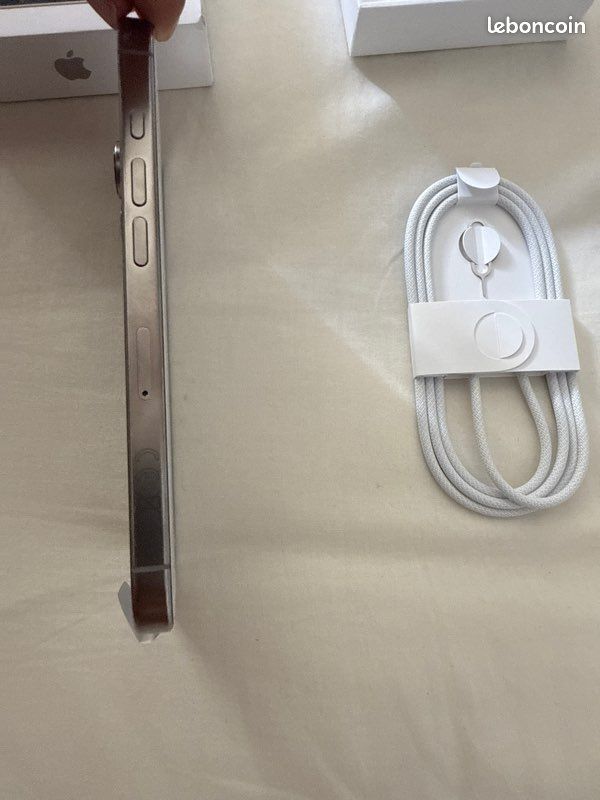 Iphone 16 Pro (image 2)