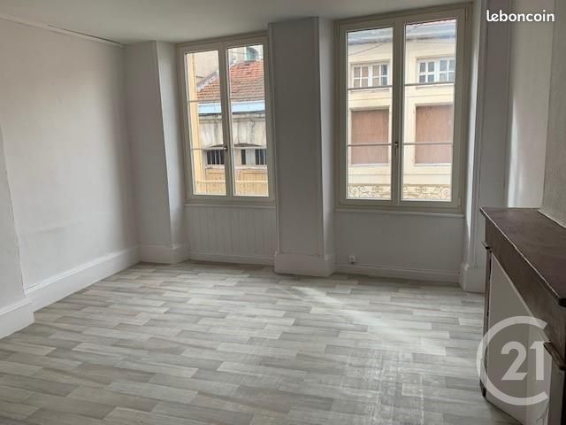 Appartement 1 pièce 17 m² · à Verdun · 17 m² · 250 €