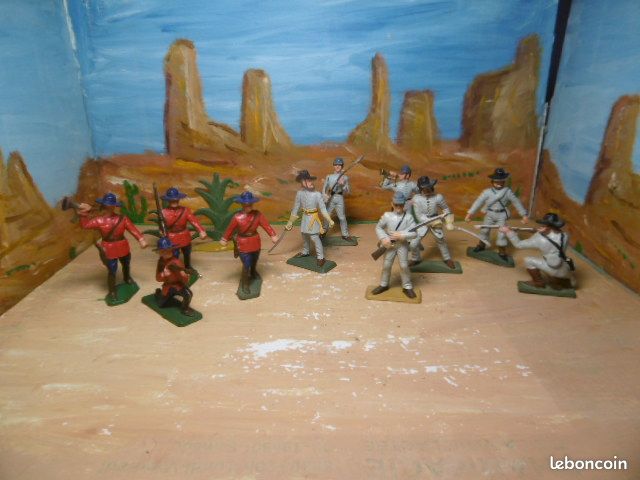 Lot 25 Police Montee Starlux No Timpo Dinky Seyssinet-Pariset 38170