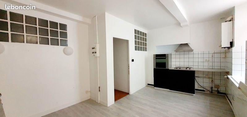 Local commercial 180 m² · à Montréjeau · 180 m² · 79 500 €