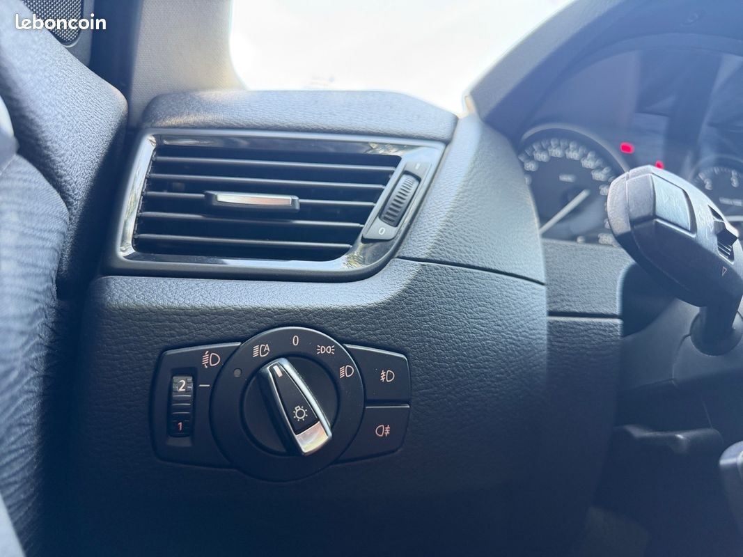 BMW X1 16D SDRIVE Boite Automatique 116Ch - Radar AV/AR - Régulateur (image 17)