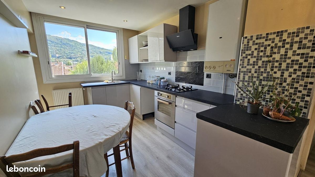 Appartement 4 pièces 70 m² · à Eybens · 70 m² · 858 €/mois