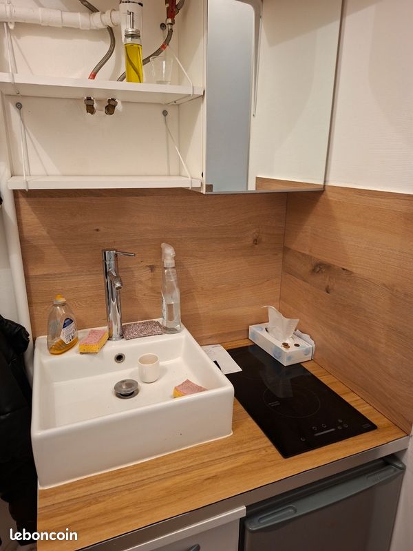 Appartement 1 pièce 9 m² · à Paris · 9 m² · 450 €/mois
