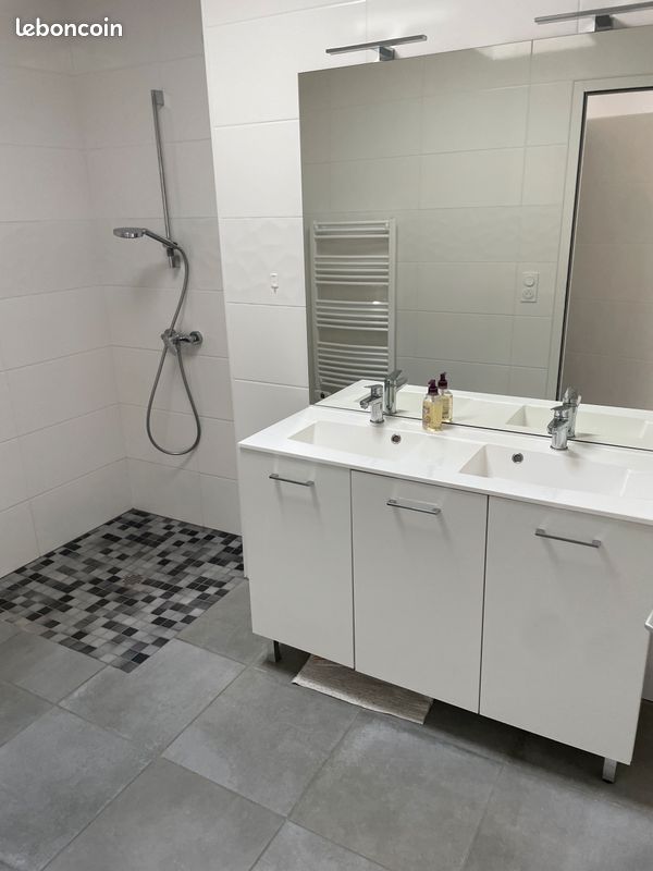 Villa mimizan neuve 82m2 quartier calme, climatisation cuisine équipée , volets roulant électrique située au 95 RUE EDMONDS ROSTAND LOTISSEMENT DOMAINE DE JULIE 40200 MIMIZAN quartier très calme - Mimizan 40200 (image principale 1)