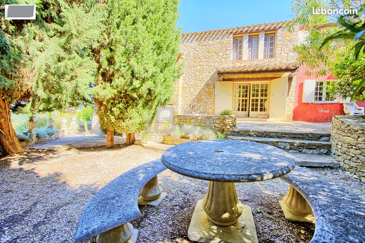 Propriété 7 pièces 250 m² (image 3)
