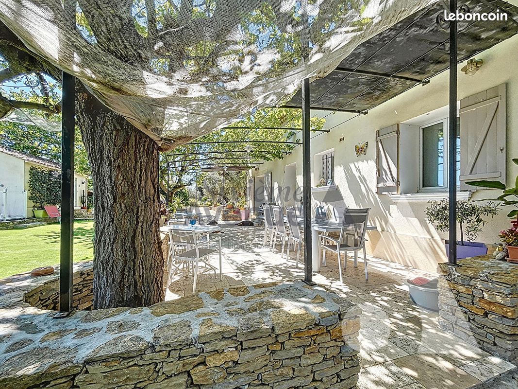 Maison 10 pièces 251 m² · à La Cadière-d'Azur · 251 m² · 1 290 000 €
