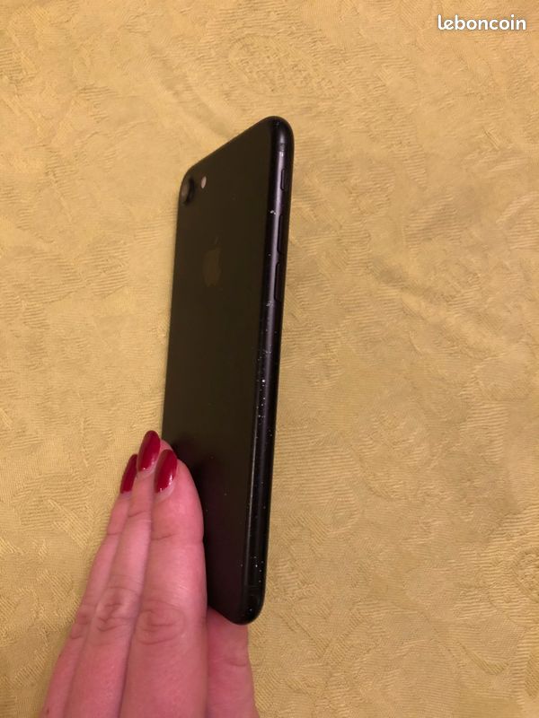 IPhone 7 (image 3)