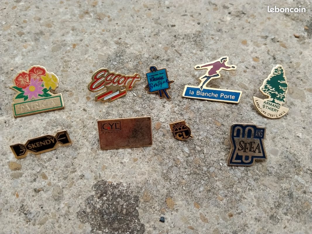 Lot 9 Pin's Vintage Enseignes, Mode & Marques - Armand Thiery, Blanche Porte, Kleenex, SFEA (image 1)