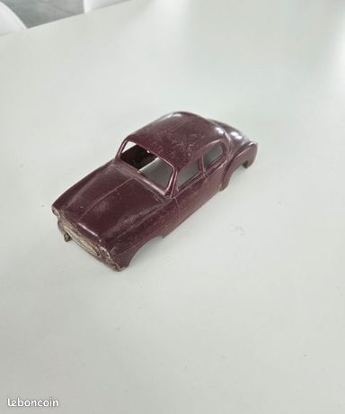 Renault frégate - Équipement auto