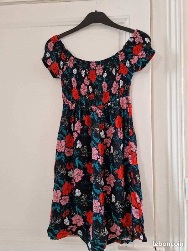 Robe noire à fleurs pimkie Vêtements - Main Image