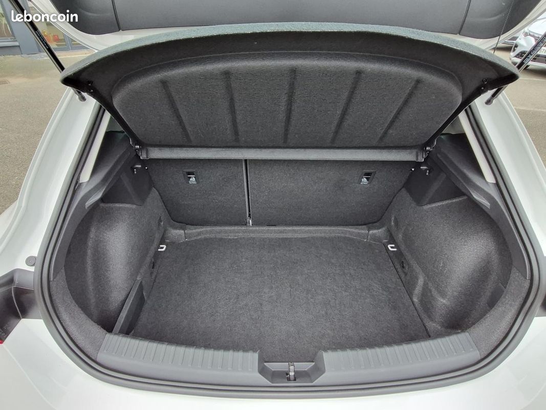 Seat leon 2.0 diesel 150 boite automatique camera de recul + radar av/arr + carplay + full led (image 5)