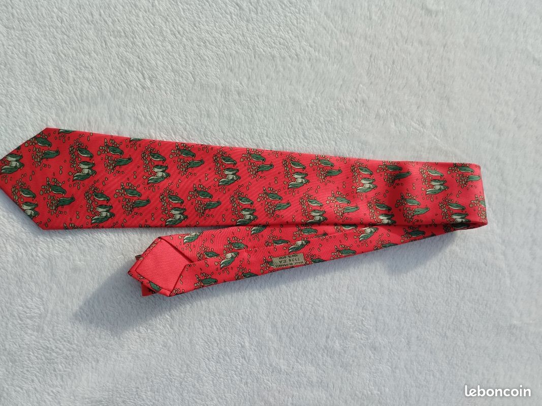 Cravate Hermès En Soie Numérotée - Rouge - Occasion - Modèle David